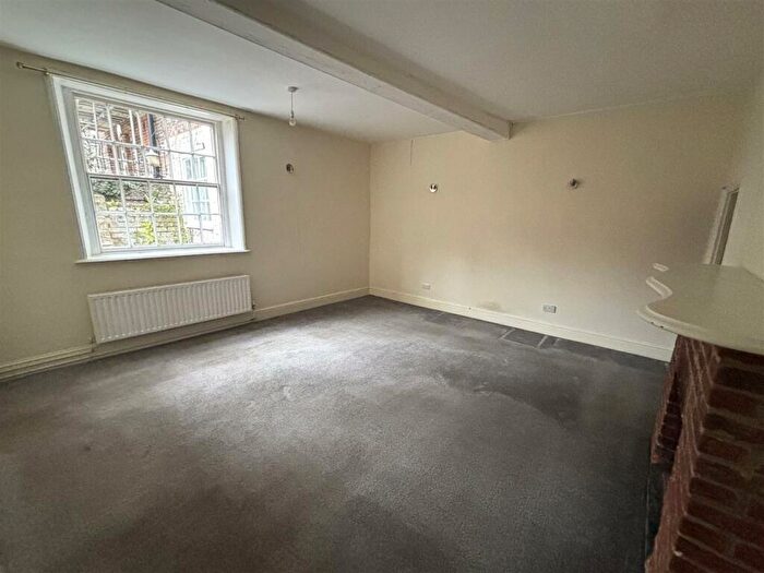 2 Bedroom Semi-Detached Bungalow For Sale In Upgate, Louth, Lincolnshire, LN11
