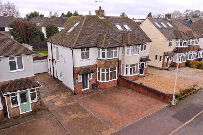 4 Bedroom Semi Detached House For Sale In Swifts Green Road, Putteridge, Luton, Bedfordshire, LU2