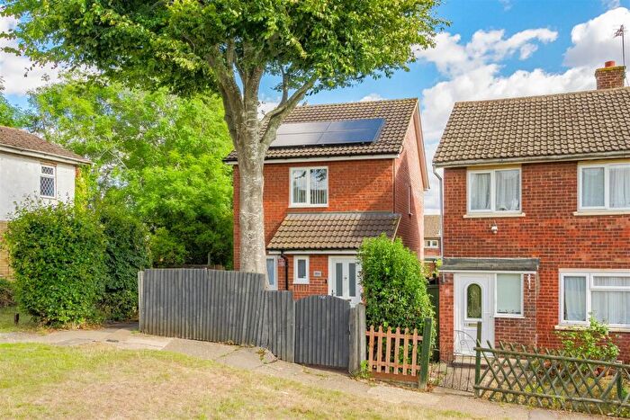 2 Bedroom Detached House For Sale In Shelley Road, Wellingborough, NN8