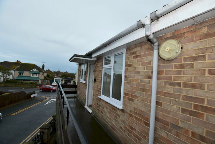 1 Bedroom Flat For Sale In Lancaster Close, Ramsgate, CT12