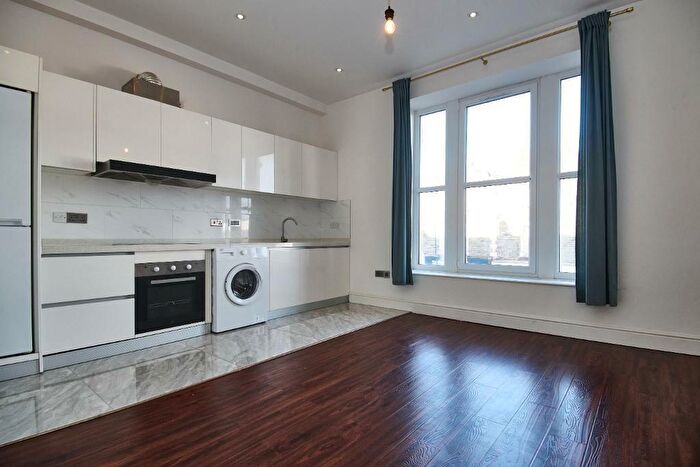 1 Bedroom Flat To Rent In Broad Street, Staple Hill, Bristol, BS16