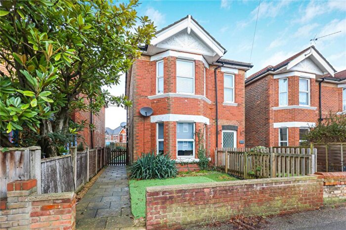 1 Bedroom Apartment For Sale In Bennett Road, Charminster, Bournemouth, BH8