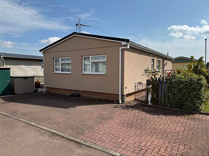 2 Bedroom Mobile/park Home For Sale In Annsmuir Caravan Park, Cupar, KY15