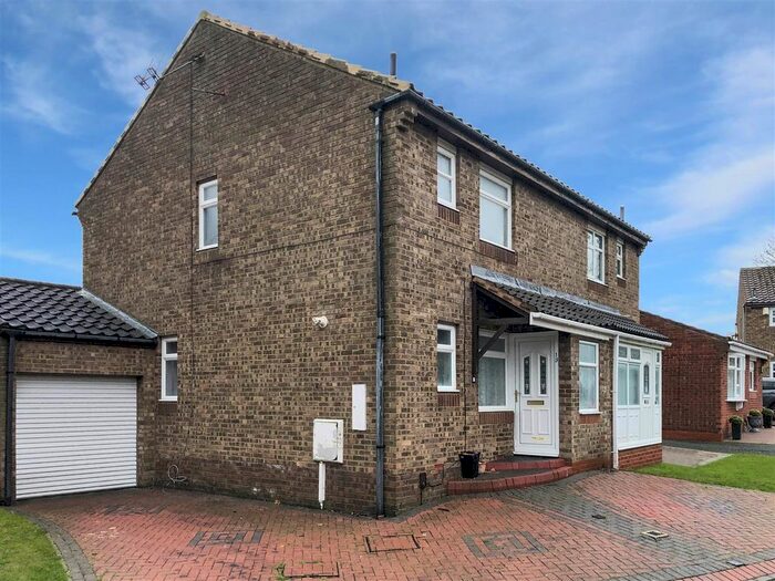 3 Bedroom Property To Rent In Padstow Close, Hartlepool, TS26