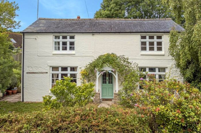 3 Bedroom Detached House For Sale In Owermoigne, DT2