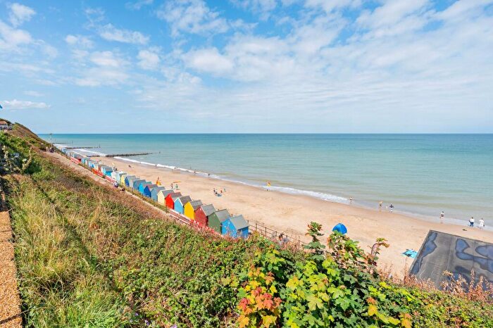 2 Bedroom Flat For Sale In Beach Road, Mundesley, NR11