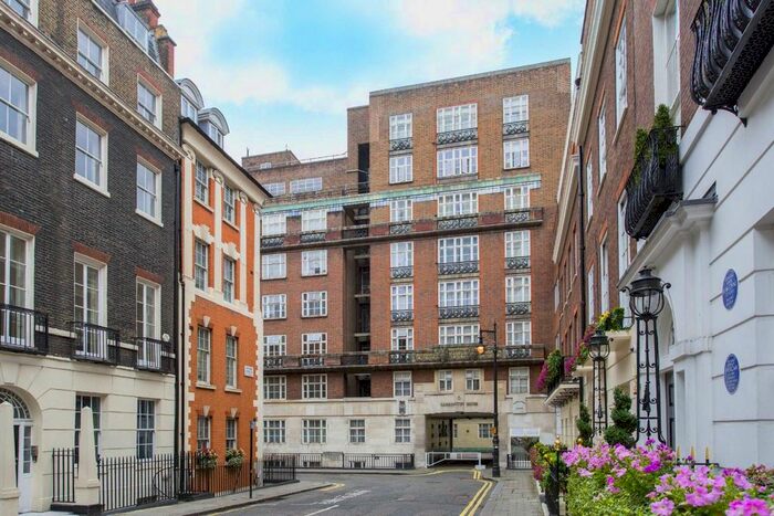 2 Bedroom Flat To Rent In Hertford Street, London, W1J