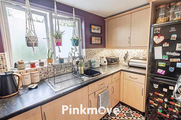 2 Bedroom Flat For Sale In Golden Mile View, Newport, NP20