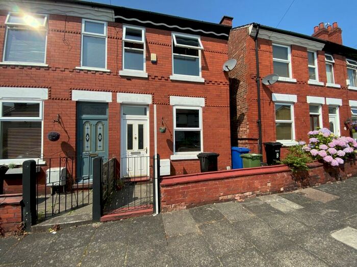 3 Bedroom Semi-Detached House To Rent In Beechwood Avenue, South Reddish, Stockport, SK5