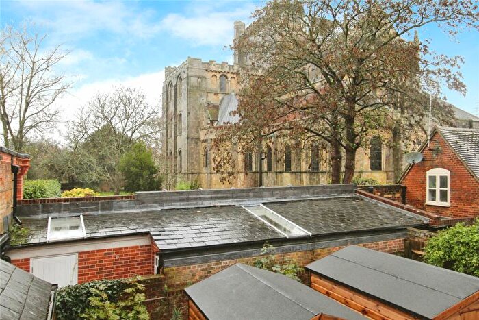 1 Bedroom Flat For Sale In Market Place, Romsey, Hampshire, SO51