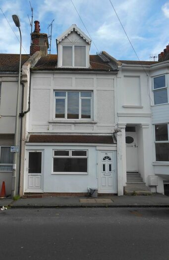1 Bedroom Flat To Rent In South Road, Newhaven, East Sussex, BN9