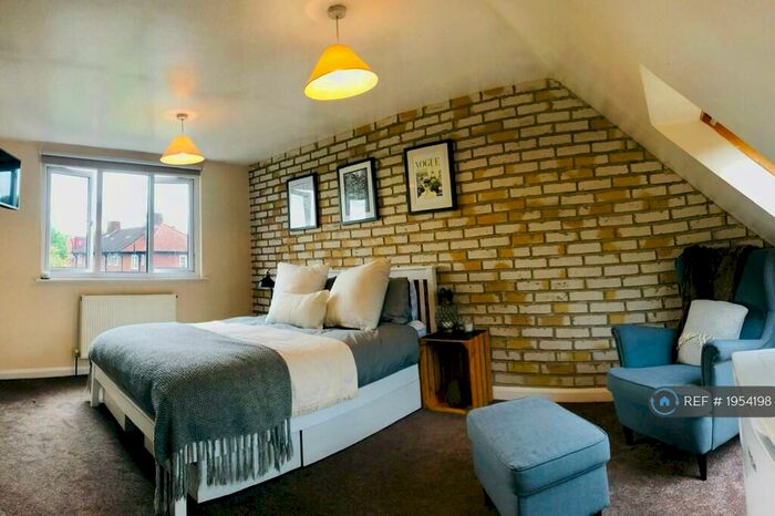 4 Bedroom Terraced House To Rent In Canterbury Road, Morden, SM4