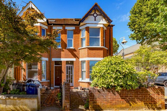 4 Bedroom Property To Rent In Northcroft Road, London, W13