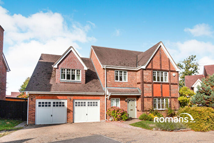 5 Bedroom Detached House To Rent In Heckfield Drive, Fleet, Hampshire, GU51