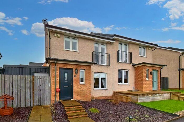 3 Bedroom Semi-Detached House For Sale In Papstone Place, Kilsyth, G65