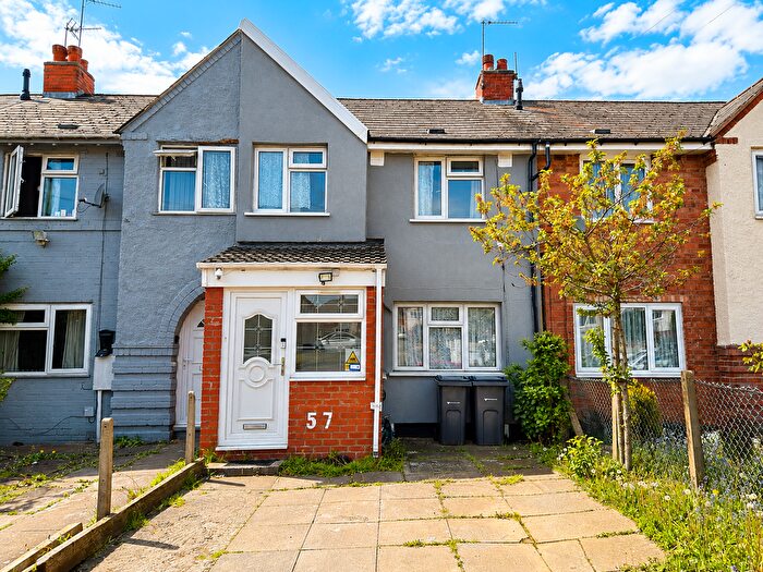 3 Bedroom Terraced House To Rent In Holcombe Road, Birmingham, B11