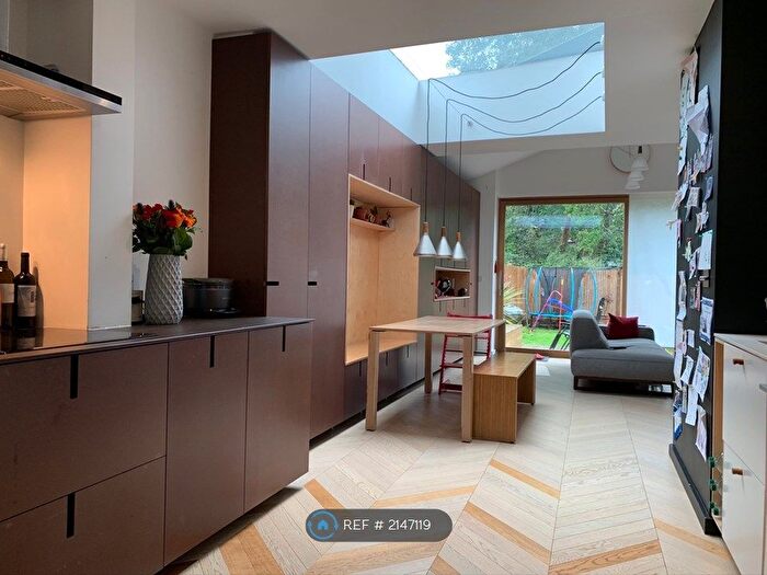 4 Bedroom Terraced House To Rent In Beardell Street, London, SE19