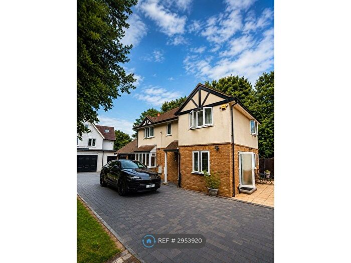3 Bedroom Detached House To Rent In Beggars Roost Lane, Sutton, SM1