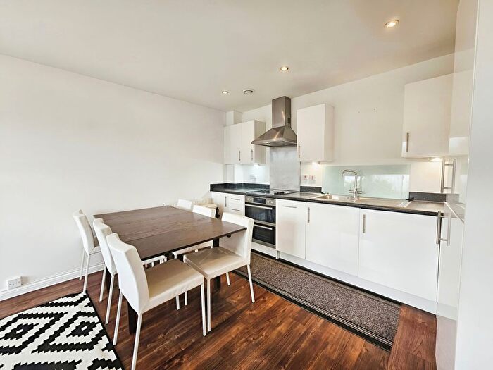 2 Bedroom Flat To Rent In Iconia House, Homesdale Road, Bromley, Kent, BR2