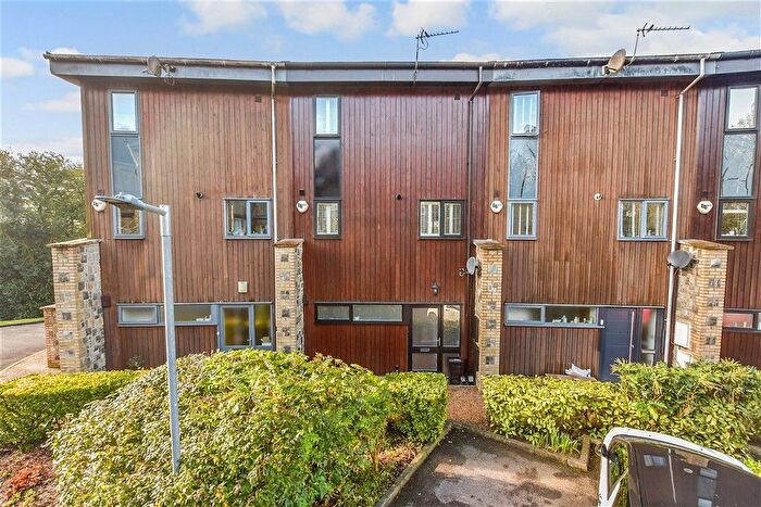 3 Bedroom Town House For Sale In Sandling Lane, Penenden Heath, Maidstone, Kent, ME14