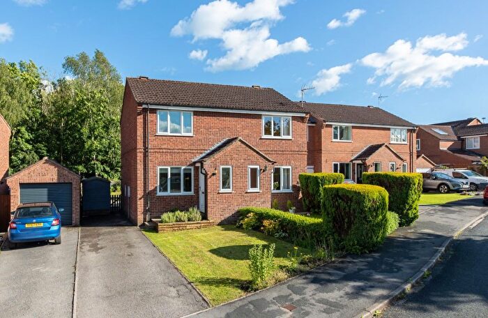 2 Bedroom Semi Detached House For Sale In Kirkbymoorside, York, YO62