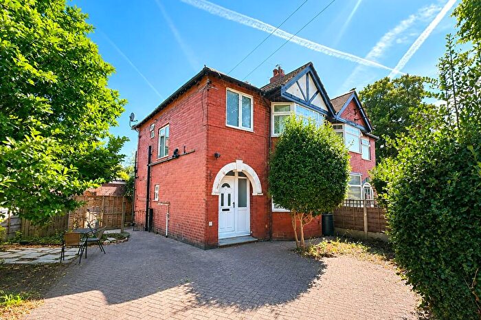 3 Bedroom Semi-Detached House To Rent In Hayeswater Road, Urmston, Manchester, M41