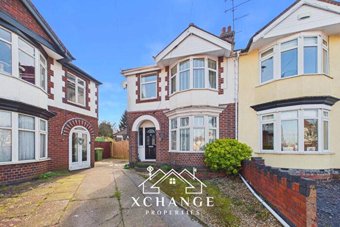 4 Bedroom Semi-Detached House For Sale In Richmond Road, Nuneaton, CV11