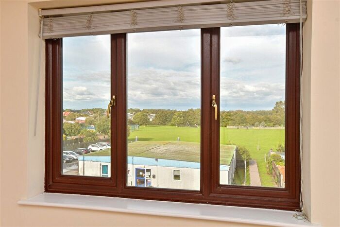 2 Bedroom Flat For Sale In West Street, Deal, Kent, CT14