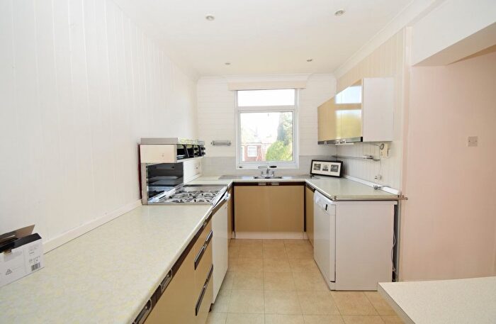 4 Bedroom Semi-detached House To Rent In Hill Road, Pinner, HA5