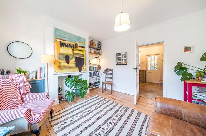 3 Bedroom End Of Terrace House For Sale In Hackthorn Road, Sheffield, South Yorkshire, S8