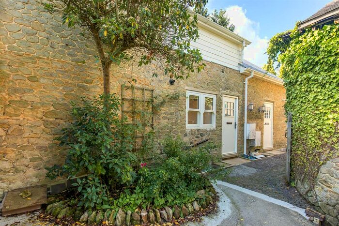 2 Bedroom Semi-Detached House To Rent In Tenchleys Park, Kent Hatch Road Limpsfield Chart, Oxted, RH8