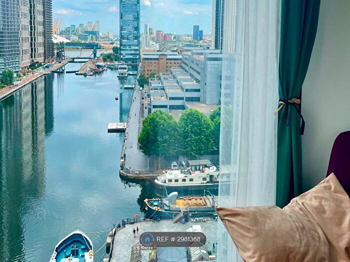 2 Bedroom Flat To Rent In Hampton Tower, London, E14