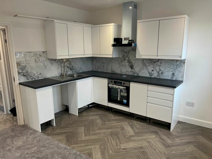 2 Bedroom Flat To Rent In Old Bedford Road, Luton, LU2