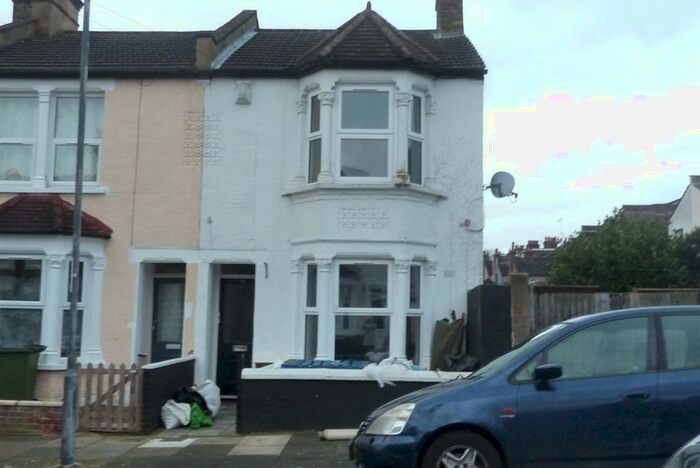 1 Bedroom Flat To Rent In Owenite Street, Abbey Wood, SE2