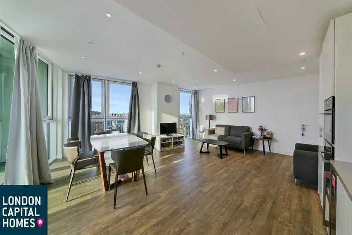 2 Bedroom Flat To Rent In Wandsworth Road, London, SW8