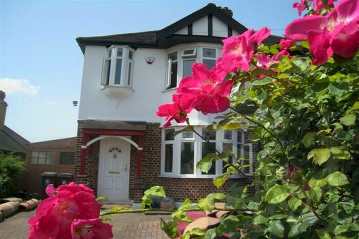 3 Bedroom Semi-Detached House To Rent In Churchfields, Loughton, IG10