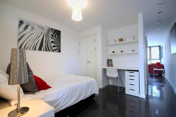 1 Bedroom Retail Property To Rent In Richmond Square, Richmond Road, Cardiff, CF24