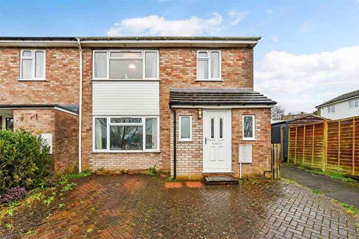 3 Bedroom End Of Terrace House For Sale In The Broadway, Whitchurch, RG28