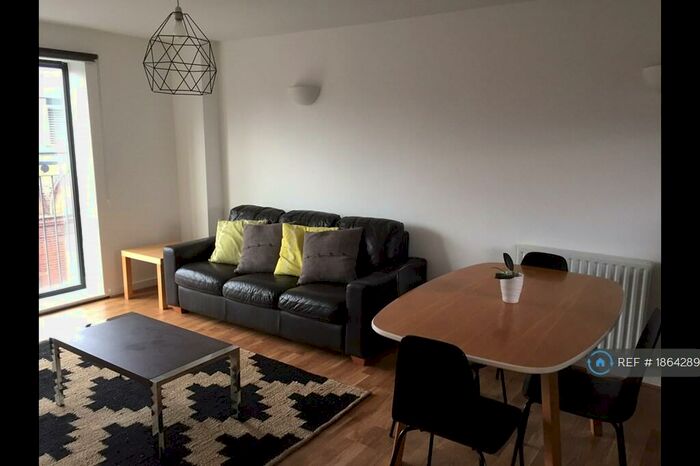 2 Bedroom Flat To Rent In Brooksby's Walk, London, E9