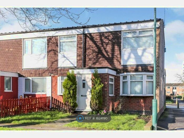 3 Bedroom End Of Terrace House To Rent In Yorklea Croft, Birmingham, B37