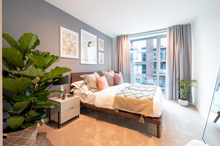 1 Bedroom Apartment To Rent In Nine Elms Lane, London, SW11