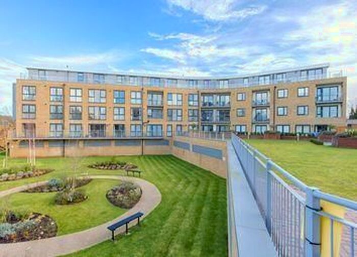 2 Bedroom Flat To Rent In Smeaton Court, Hertford, SG13