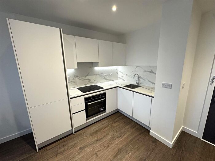 Studio To Rent In Riband Walk, Hayes, UB3