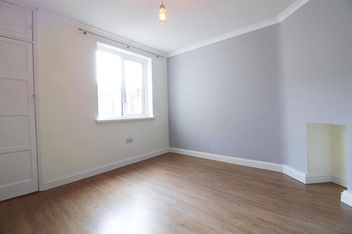 3 Bedroom Flat To Rent In Fairview, Cheltenham, GL52