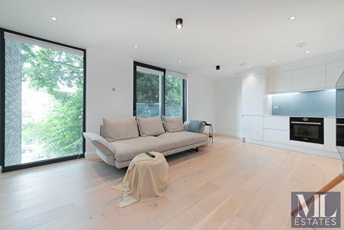 2 Bedroom Flat To Rent In Finchley Road, Hampstead, NW3