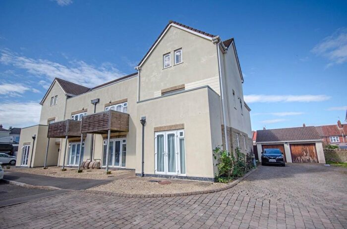 2 Bedroom Flat For Sale In The Old Orchard, Mangotsfield, Bristol, BS16