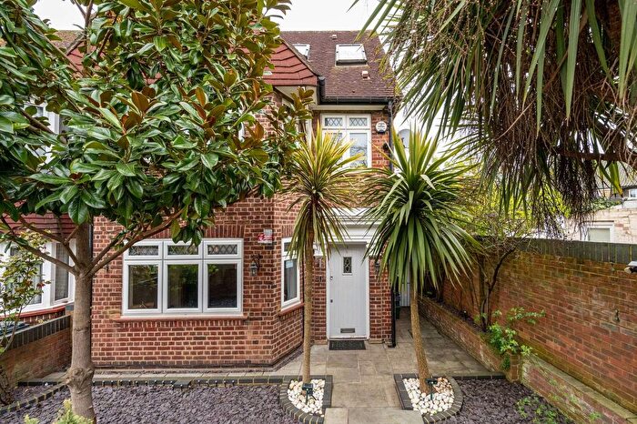 4 Bedroom Property For Sale In Marlborough Road, Isleworth, TW7
