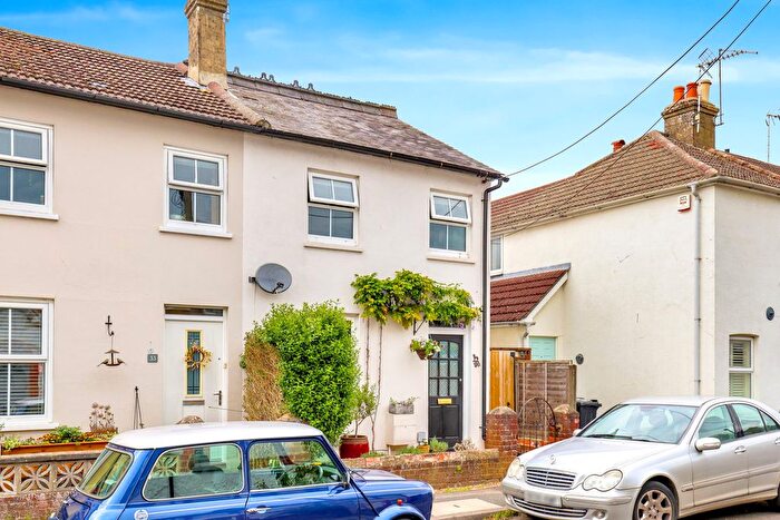 2 Bedroom End Of Terrace House For Sale In Victoria Road, Alton, GU34