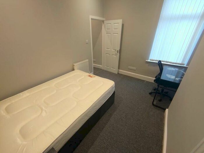 4 Bedroom Terraced House To Rent In Cotswold Street, Liverpool, L7