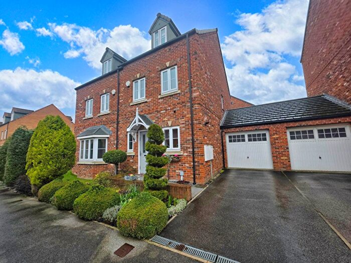 3 Bedroom Semi-Detached House For Sale In Bellscroft, Wombwell, Barnsley, S73